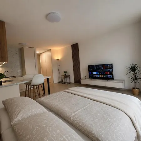 Modern Premium Private Parking Apartmán Trencin
